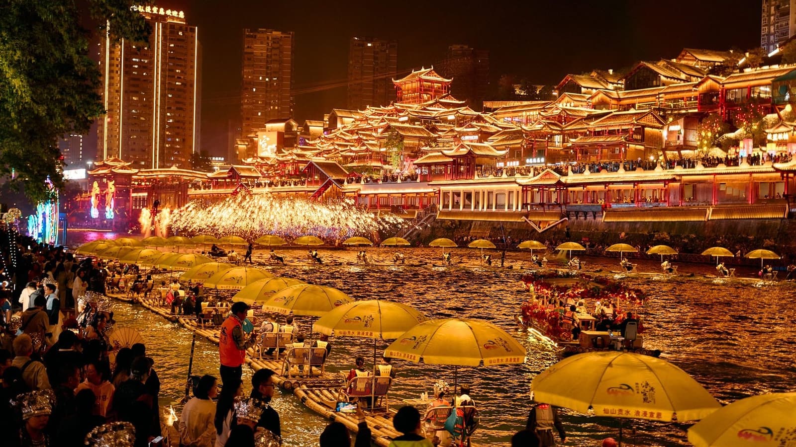 宣恩一河两岸夜游实景